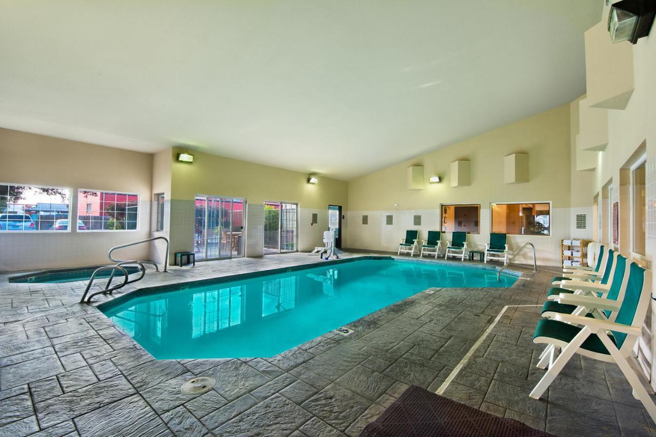 Oxford Suites הרמיסטון מראה חיצוני תמונה